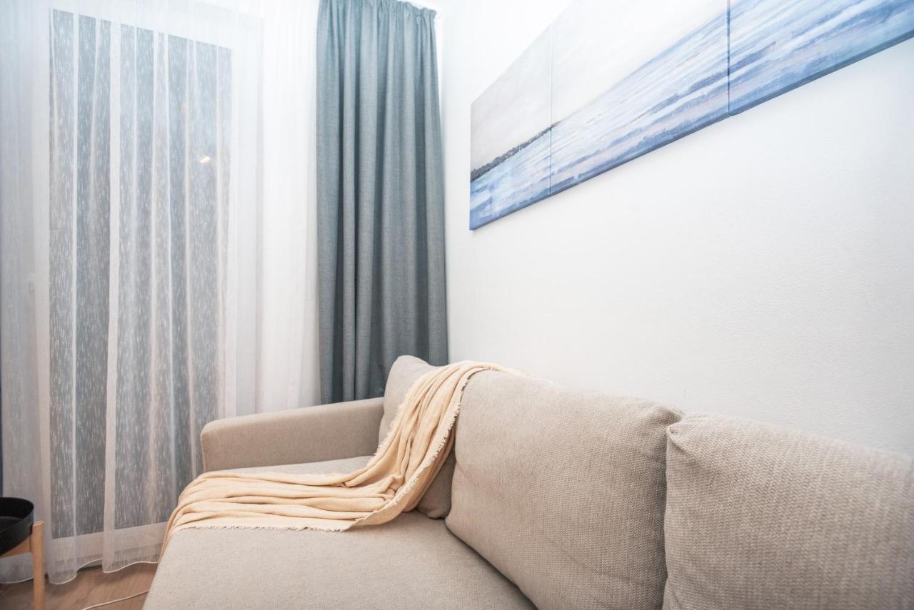 City Center Apartment - Modern & Elegant براتسيلافا المظهر الخارجي الصورة